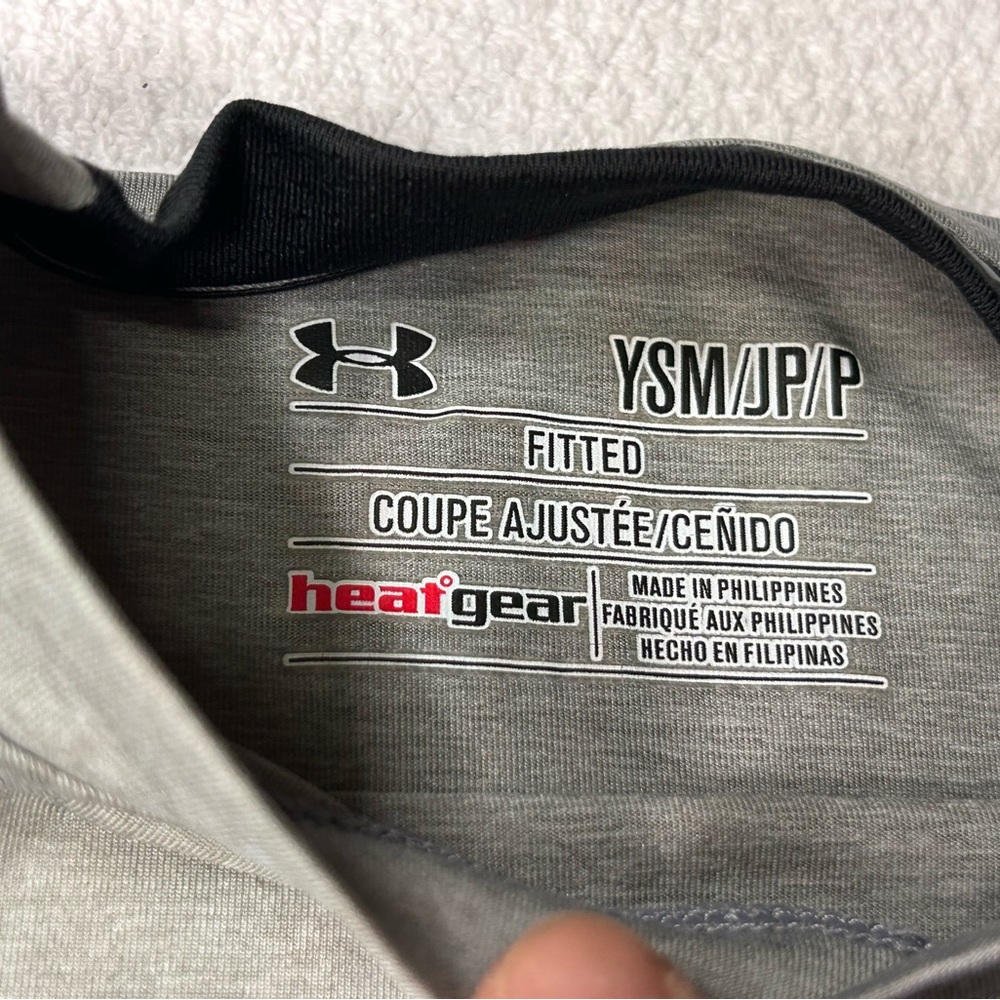 Boys Under Armour compression shirt - Picture 3 of 4